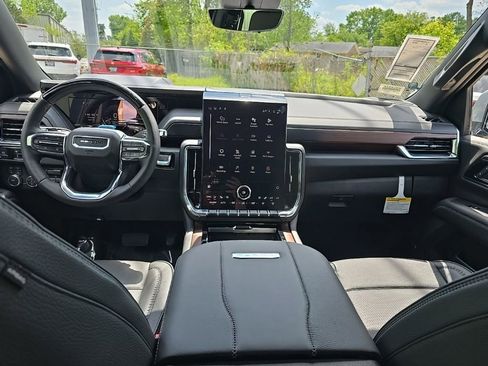 New 2026 GMC Yukon Denali AWD/4WD image 18