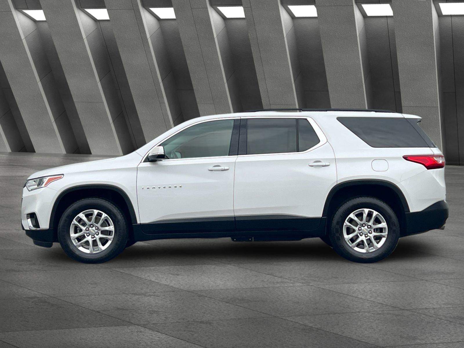 Used 2021 Chevrolet Traverse LT FWD image 7