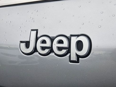 New 2025 Jeep Grand Cherokee L Limited w/ Trailer Tow Package AWD/4WD image 32