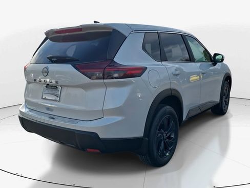 New 2026 Nissan Rogue SV FWD image 8