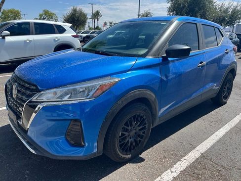 Certified 2021 Nissan Kicks S FWD image 1