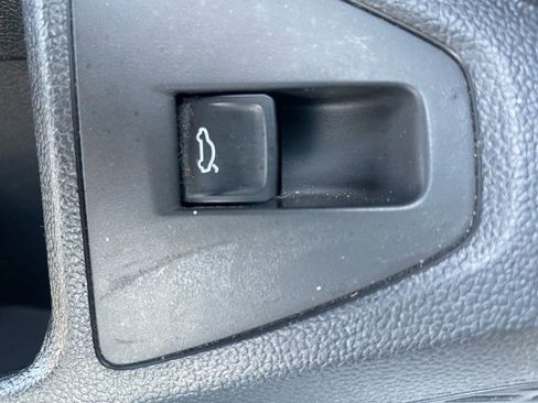 Used 2019 Volkswagen Jetta S image 12