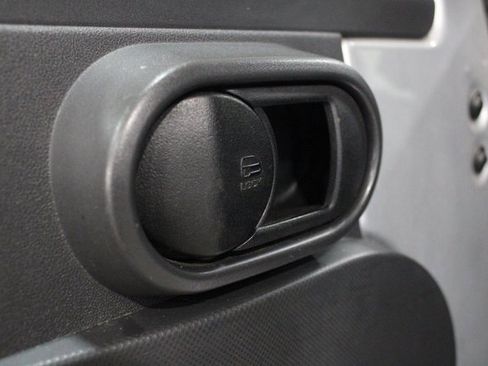 Used 2010 Jeep Wrangler Unlimited Islander image 13