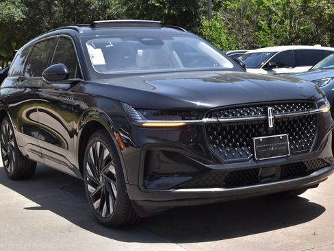 New 2026 Lincoln Nautilus Black Label w/ Jet Appearance Package AWD/4WD image 3