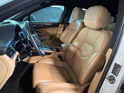 Used 2018 Porsche Macan Sport Edition AWD/4WD image 5