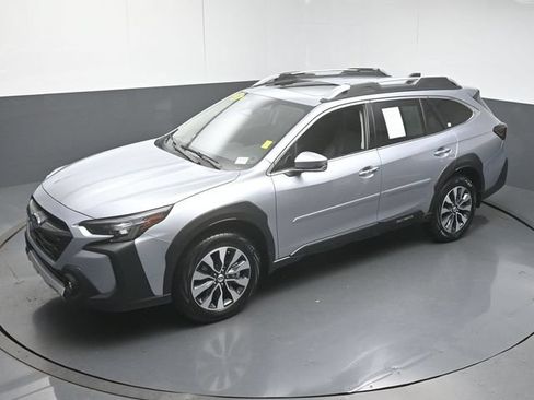Certified 2025 Subaru Outback Touring w/ Popular Package #2 AWD/4WD image 45