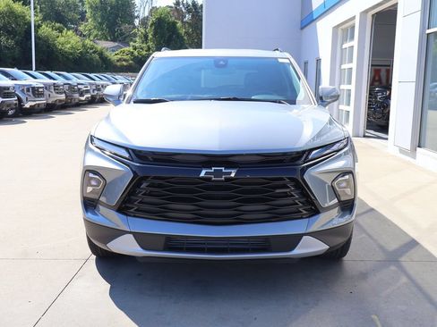 New 2026 Chevrolet Blazer LT w/ LPO, Black Sport Package AWD/4WD image 5