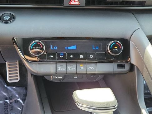 Used 2025 Hyundai Elantra Sport FWD image 23