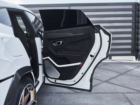 Used 2024 Lamborghini Urus Performante image 29