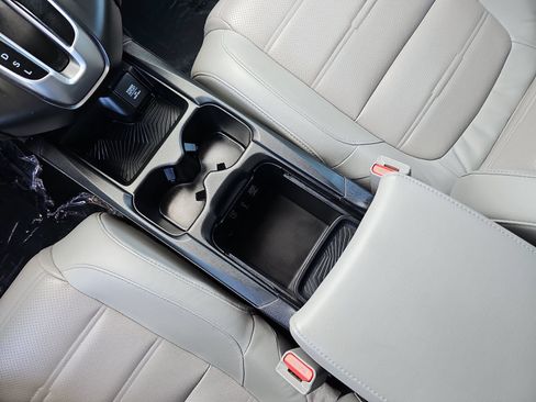 Used 2018 Honda CR-V Touring image 28