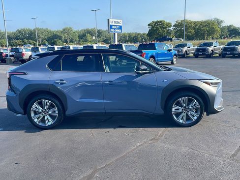 Used 2024 Subaru Solterra w/ Touring Package AWD/4WD image 6
