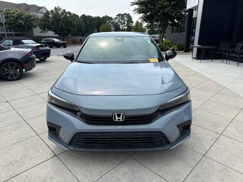 Used 2024 Honda Civic Sport image 2