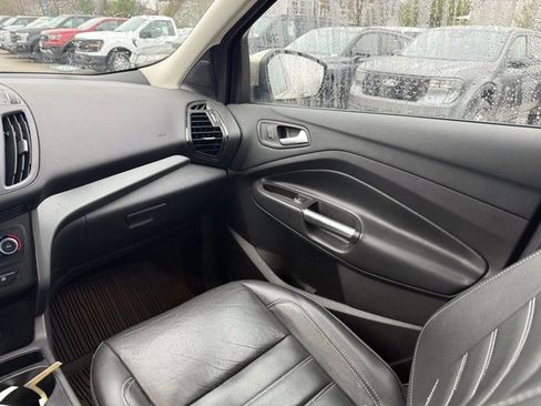 Used 2018 Ford Escape SEL w/ Ford Safe & Smart Package image 12