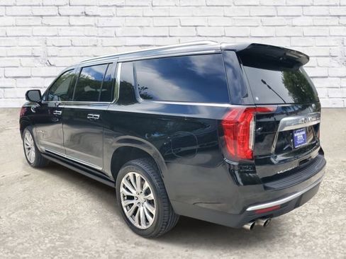 Used 2022 GMC Yukon XL Denali image 2