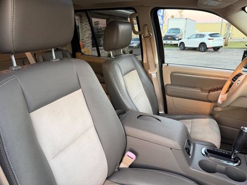 Used 2007 Ford Explorer Eddie Bauer image 17