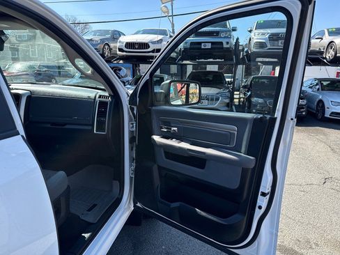 Used 2019 RAM 1500 Big Horn image 25