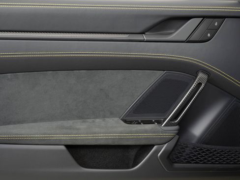 Certified 2026 Porsche 911 GT3 RWD image 6