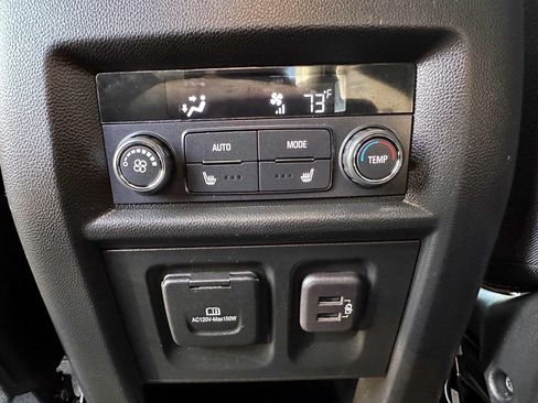 Used 2023 Chevrolet Traverse Premier w/ Redline Edition AWD/4WD image 16