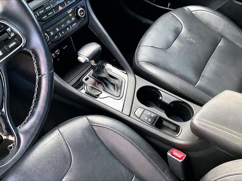 Used 2019 Kia Niro Touring image 16