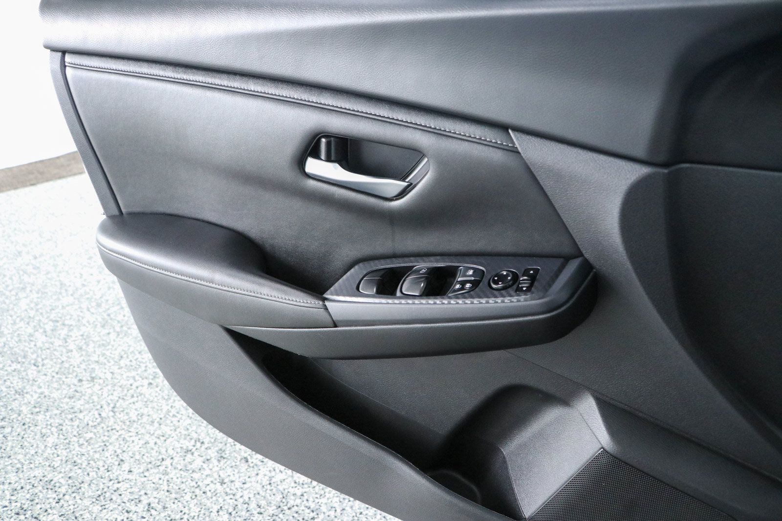 Used 2024 Nissan Sentra SV FWD image 21
