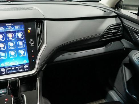 Used 2022 Subaru Outback Premium image 18