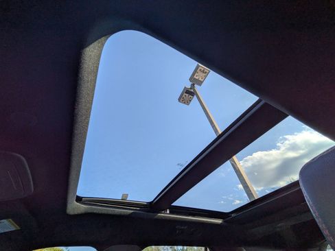 Certified 2023 Ford Explorer ST-Line w/ Class IV Trailer Tow Package image 25