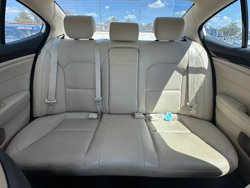 Used 2016 Kia Cadenza FWD image 16