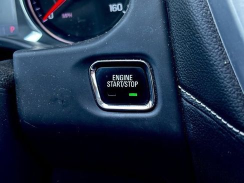 Certified 2022 GMC Acadia SLE w/ Driver Convenience Package image 19