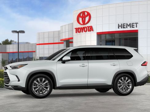 New 2026 Toyota Grand Highlander AWD image 5