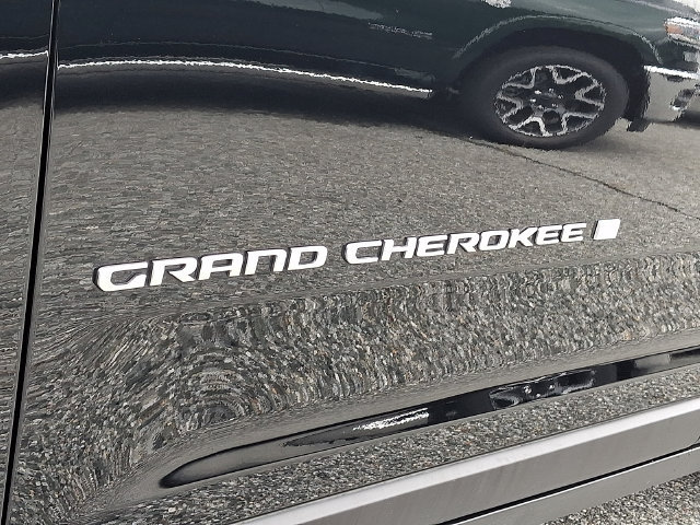 Used 2026 Jeep Grand Cherokee Limited AWD/4WD image 27