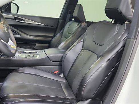 Used 2024 INFINITI QX60 Luxe w/ Vision Package FWD image 11