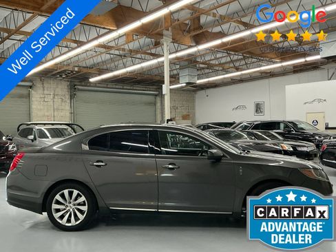 Used 2016 Lincoln MKS FWD image 4