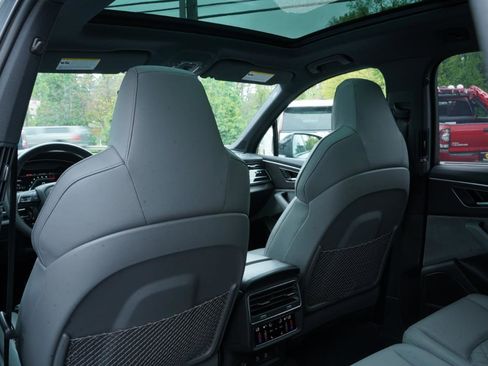 Used 2025 Audi SQ7 Premium Plus AWD/4WD image 45