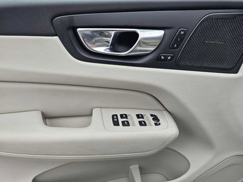 Certified 2023 Volvo XC60 B6 Ultimate w/ Protection Package Premier image 26