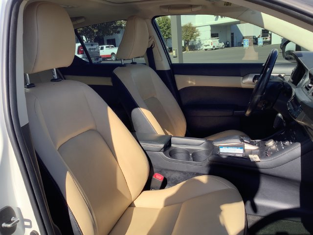 Used 2014 Lexus CT 200h FWD image 36