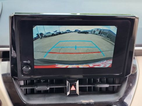 Used 2023 Toyota Corolla LE w/ LE Convenience Package FWD image 12