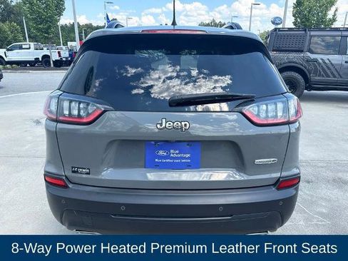 Used 2022 Jeep Cherokee Latitude Lux w/ Sun & Sound Group FWD image 6