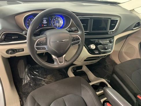 Used 2023 Chrysler Voyager LX FWD image 19