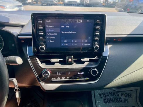 Used 2020 Toyota Corolla LE FWD image 10