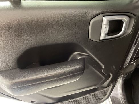 Used 2024 Jeep Wrangler Unlimited Rubicon w/ Convenience Group image 32