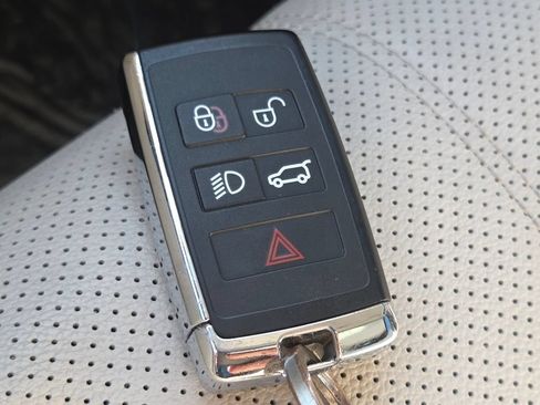 Used 2021 Land Rover Range Rover Velar S AWD/4WD image 39