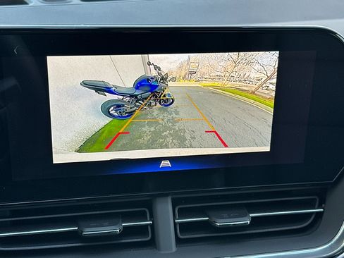 New 2026 Chevrolet Trax RS w/ Sunroof Package image 21