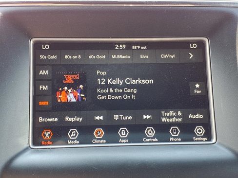 Used 2020 Jeep Grand Cherokee Laredo image 15