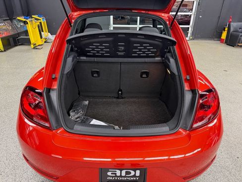 Used 2018 Volkswagen Beetle 2.0T S FWD image 13