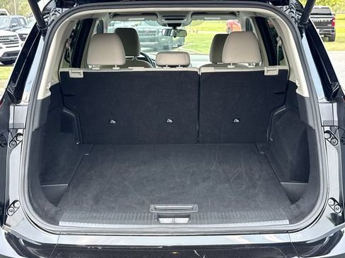 Used 2025 Nissan Rogue SV FWD image 18