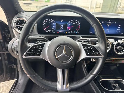 Used 2025 Mercedes-Benz CLA 250 image 22