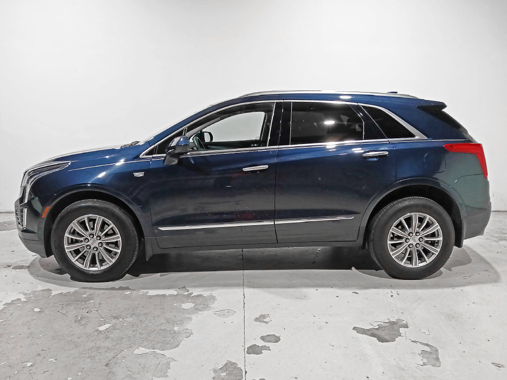 Used 2017 Cadillac XT5 Luxury w/ Driver Awareness Package FWD image 4