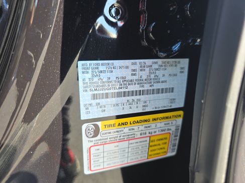 New 2026 Lincoln Navigator Premiere image 36