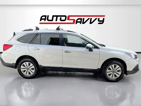 Used 2019 Subaru Outback 3.6R Touring w/ Popular Package #3A image 8