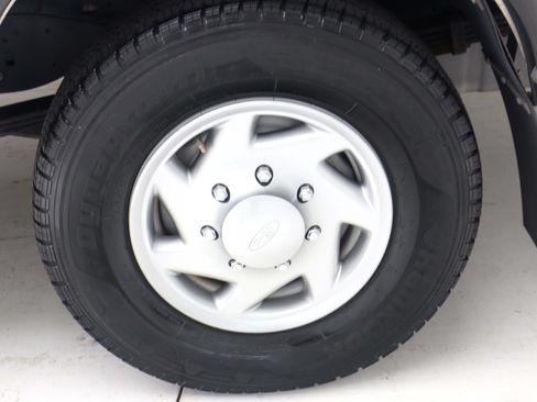 Used 2023 Ford E-350 and Econoline 350 Super Duty w/ Power Windows & Locks Group RWD image 26